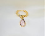 Handgemaakte 14k gold plated oorbel met ingelegde zirkonia en een druppelvormige hanger van roze zirkonia