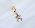 Handgemaakte 14k gold plated oorbel met een hanger in de vorm van een molen van witte en roze zirkonia