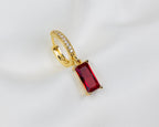 Handgemaakte 14k gold plated oorbel met rode zirkonia hanger