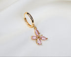 Handgemaakte 14k gold plated oorbel met vlinder hanger van roze zirkonia
