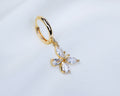 Handgemaakte 14k gold plated oorbel met vlinder hanger van witte zirkonia