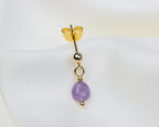 Handgemaakt 14k gold plated oorknopje met een amethist hanger