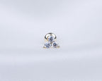14k gold plated zirkonia oorknopje in de vorm van een driehoek