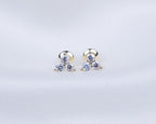 14k gold plated zirkonia oorknopjes in de vorm van een driehoek