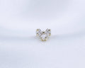 14k gold plated knopjes in de vorm van een V met zirkonia stenen