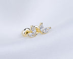 14k gold plated oorknopjes met zirkonia stenen in de vorm van bloemblaadjes