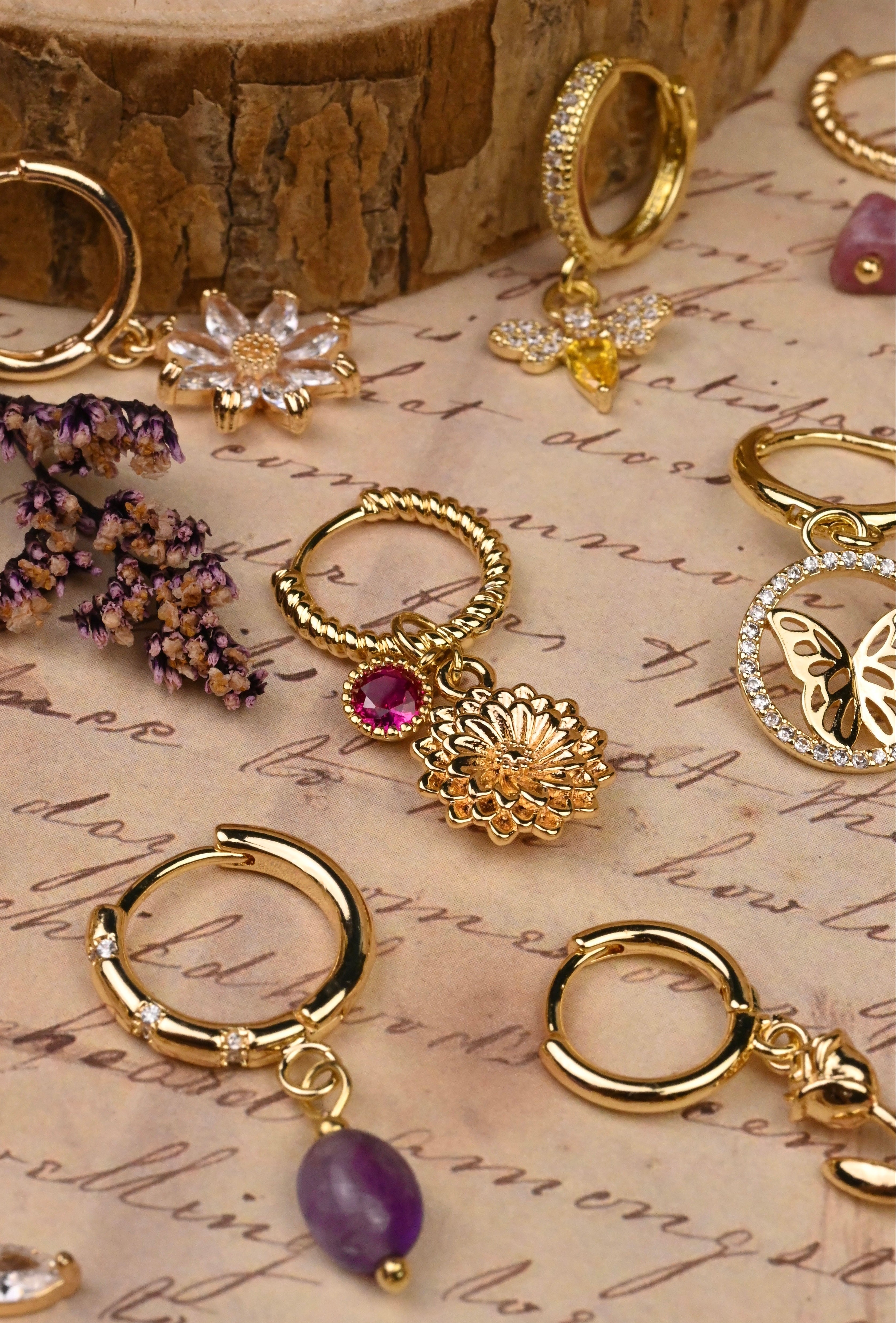 Dromerige bloem en vlinder oorbellen